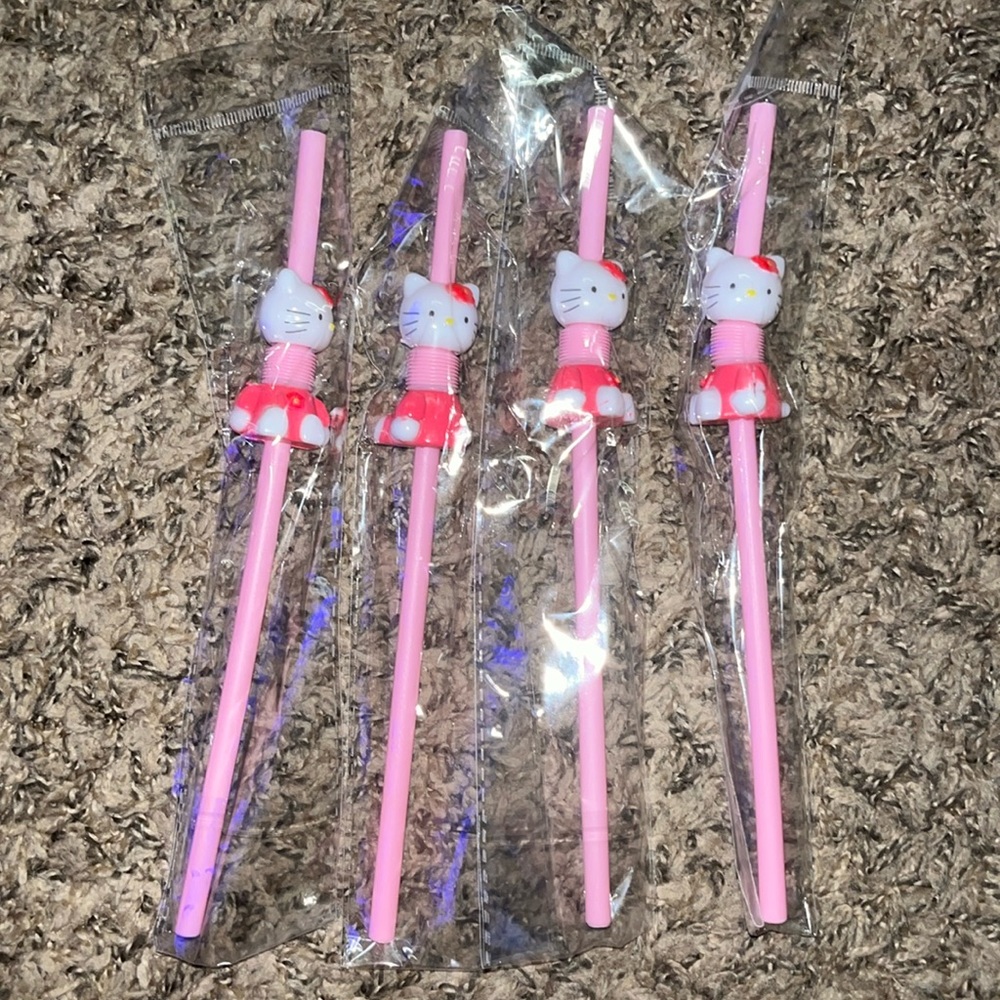 Hello kitty straws